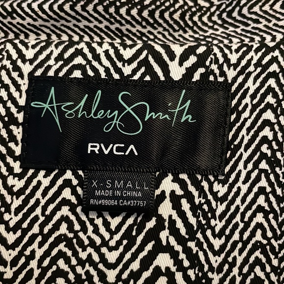 Ashley smith collab with RVCA blazer - Picture 4 of 5